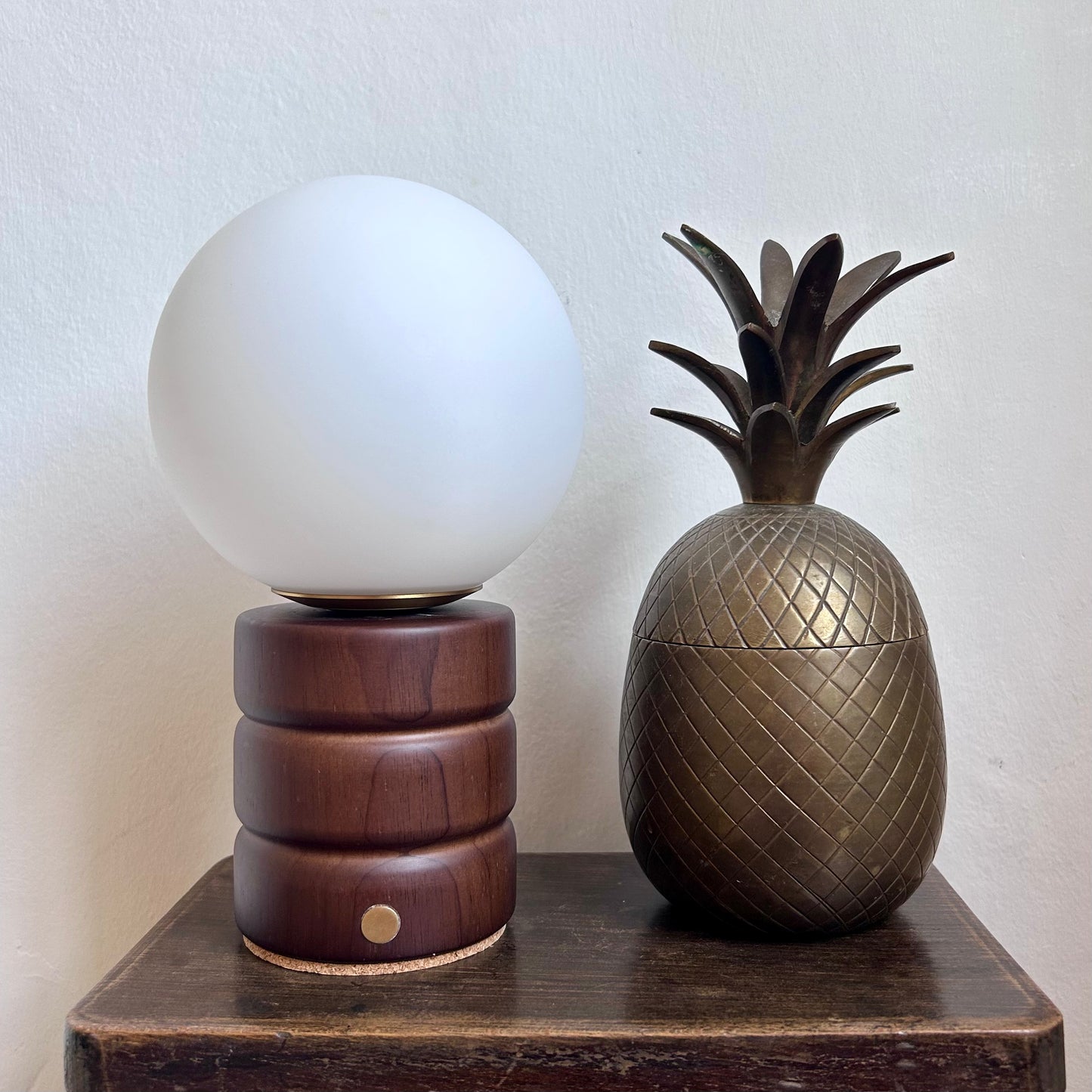 Bubble Walnut Style style rechargeable touch lamp